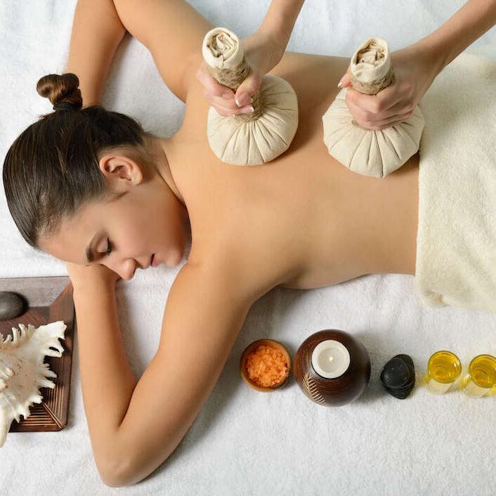 Royal-Thai-Herbal-Massage